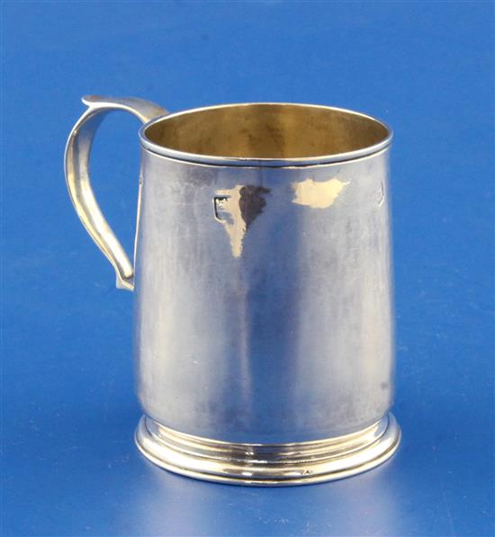 A George II silver mug by John Gamage, 3 oz.